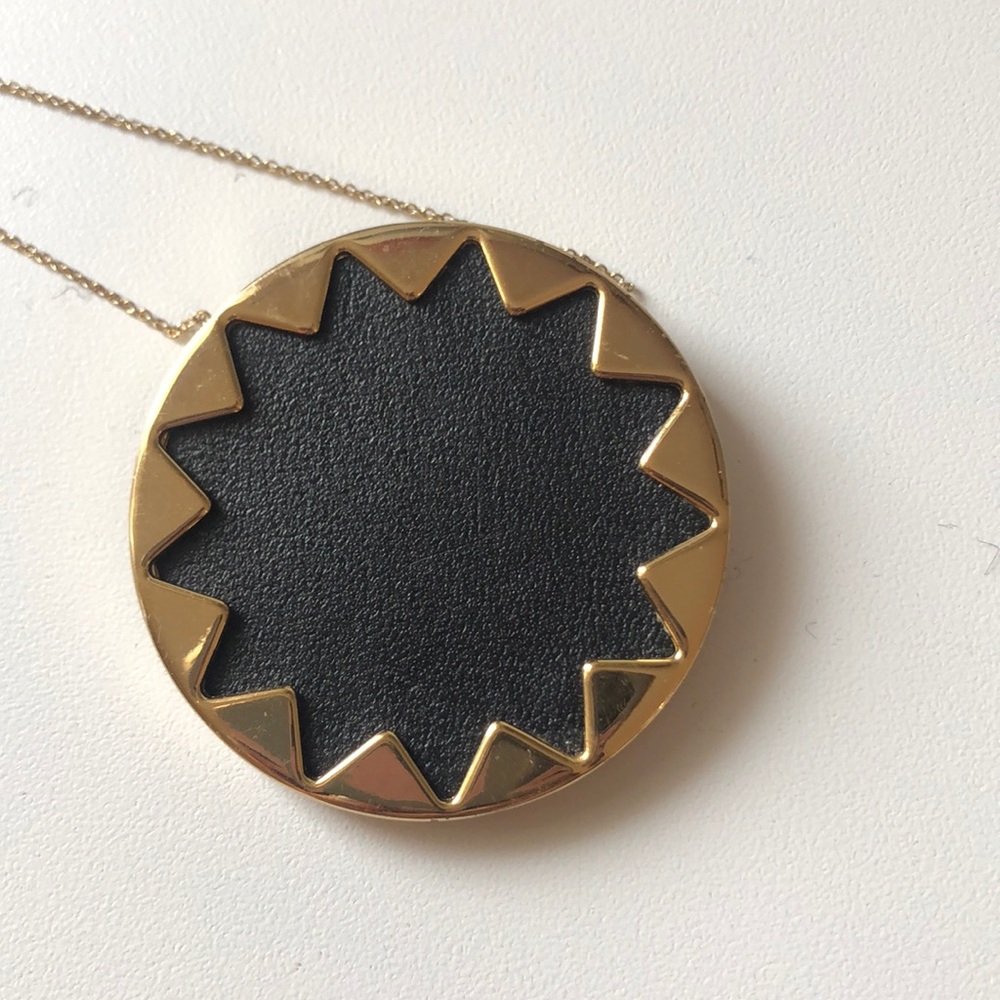House of Harlow Large Sunburst Necklace - Picture 3 of 3